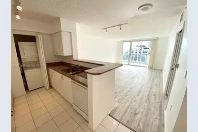 1155 Brickell Bay Dr #607, Miami, FL 33131 - Photo 3