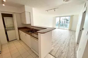 1155 Brickell Bay Dr, Miami, FL 33131 - Photo 3