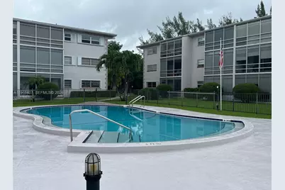 700 Layne Blvd #124, Hallandale Beach, FL 33009 - Photo 11