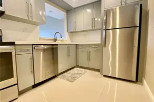 8035 SW 107th Ave, Miami, FL 33173 - Photo 11