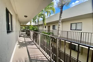 8035 SW 107th Ave, Miami, FL 33173 - Photo 3