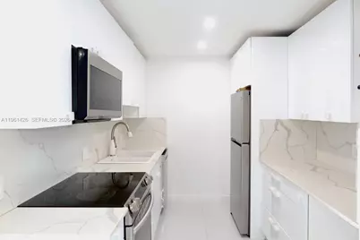 20301 W Country Club Dr #1422, Aventura, FL 33180 - Photo 13