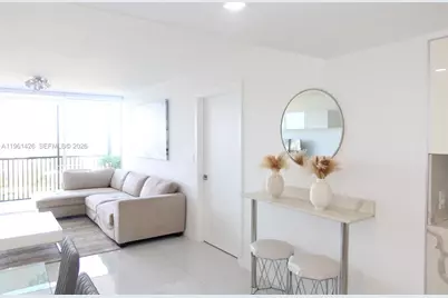 20301 W Country Club Dr #1422, Aventura, FL 33180 - Photo 3