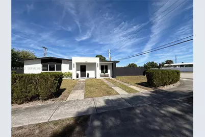 299 NE 46th St, Deerfield Beach, FL 33064 - Photo 3