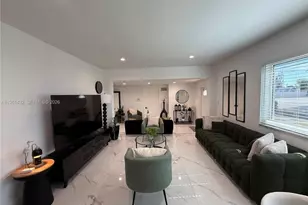 299 NE 46th St, Deerfield Beach, FL 33064 - Photo 9