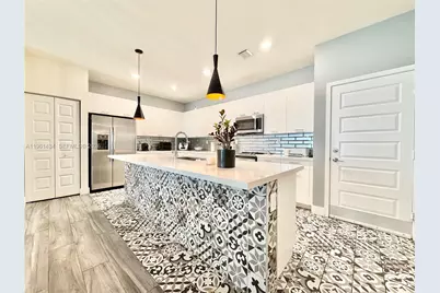 4861 NW 83rd Path #4861, Doral, FL 33166 - Photo 3