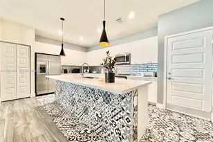 4861 NW 83rd Path, Doral, FL 33166 - Photo 3