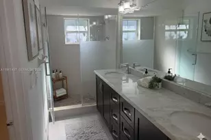 5753 NW 98th Ave, Doral, FL 33178 - Photo 9