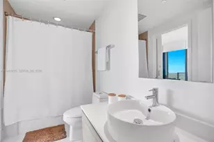 121 NE 34th St, Miami, FL 33137 - Photo 19