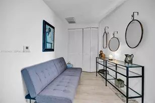 121 NE 34th St, Miami, FL 33137 - Photo 11