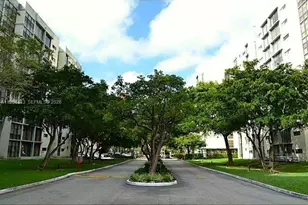 17021 N Bay Rd, Sunny Isles Beach, FL 33160 - Photo 3