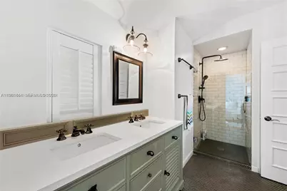 5621 Alton Rd, Miami Beach, FL 33140 - Photo 29
