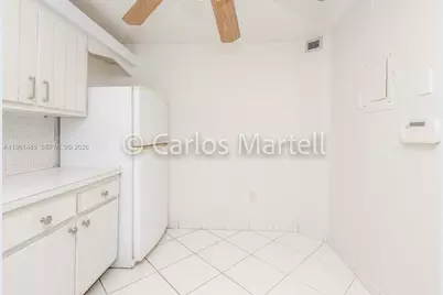 2750 NE 183rd St #512, Aventura, FL 33160 - Photo 9