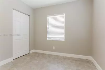 402 S 12th St, Lantana, FL 33462 - Photo 11