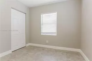 402 S 12th St, Lantana, FL 33462 - Photo 11