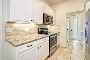 5060 Eucalyptus Dr, Hollywood, FL 33021 - Photo 7