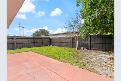 2406 SW 54th St, Dania Beach, FL 33312 - Photo 27