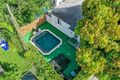 7 NE 50th St, Miami, FL 33137 - Photo 3