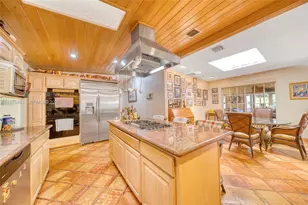 8001 SW 133rd St, Pinecrest, FL 33156 - Photo 13