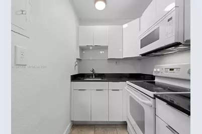 4444 SW 67th Ave #7, Miami, FL 33155 - Photo 9