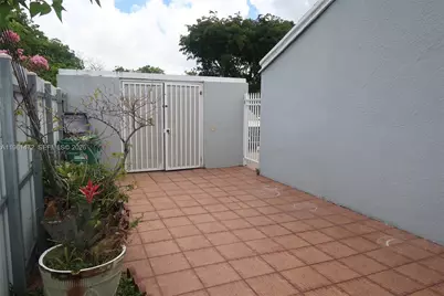 2500 SW 122nd Ct, Miami, FL 33175 - Photo 5