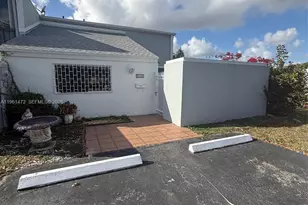 2500 SW 122nd Ct, Miami, FL 33175 - Photo 3