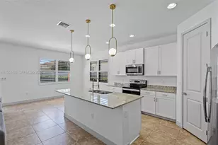 2872 SE 3rd St, Homestead, FL 33033 - Photo 7