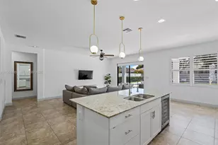 2872 SE 3rd St, Homestead, FL 33033 - Photo 9