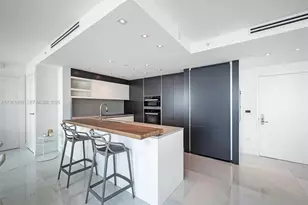 1331 Brickell Bay Dr, Miami, FL 33131 - Photo 7