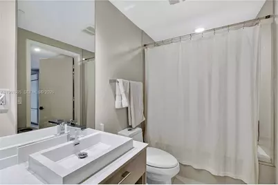 45 SW 9th St #3807, Miami, FL 33130 - Photo 13