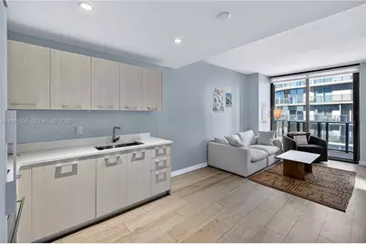 45 SW 9th St #3807, Miami, FL 33130 - Photo 5