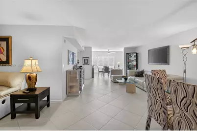 12540 Majesty Cir #303, Boynton Beach, FL 33437 - Photo 11