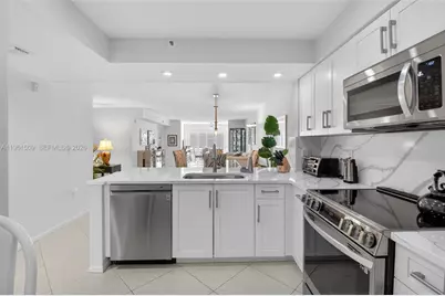 12540 Majesty Cir #303, Boynton Beach, FL 33437 - Photo 9