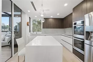 1000 Venetian Way, Miami Beach, FL 33139 - Photo 7