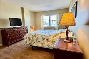 400 Kings Point Dr, Sunny Isles Beach, FL 33160 - Photo 15