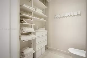 4701 N Meridian Ave, Miami Beach, FL 33140 - Photo 23