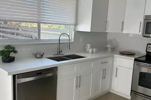 10035 SW 141st Ct, Miami, FL 33186 - Photo 15