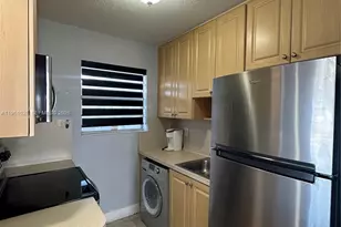 110 SE 2nd St, Hallandale Beach, FL 33009 - Photo 7