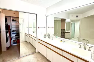 3530 Mystic Pointe Dr, Aventura, FL 33180 - Photo 27