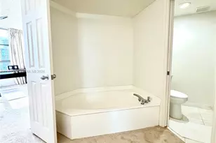 3530 Mystic Pointe Dr, Aventura, FL 33180 - Photo 29