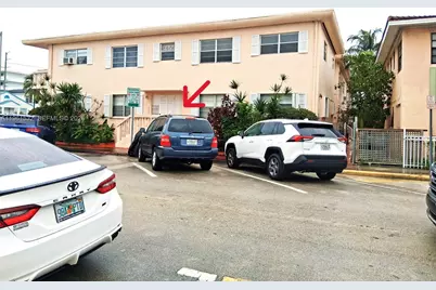 7860 Harding Ave #4B, Miami Beach, FL 33141 - Photo 3