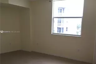 1 Glen Royal Pkwy, Miami, FL 33125 - Photo 9