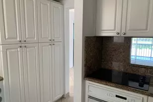 2999 Point E Dr, Aventura, FL 33160 - Photo 15