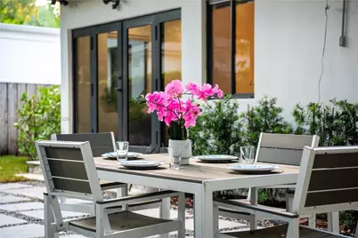 360 NE 87th St, El Portal, FL 33138 - Photo 13