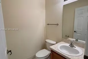 5457 SW 41st St, Pembroke Park, FL 33023 - Photo 5