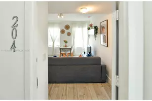 811 Jefferson Ave, Miami Beach, FL 33139 - Photo 3