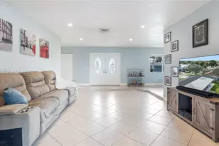 9501 NW 8th St, Pembroke Pines, FL 33024 - Photo 19