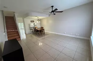 9962 NW 56th Pl, Coral Springs, FL 33076 - Photo 5