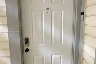 921 NE 199th St, Miami, FL 33179 - Photo 5