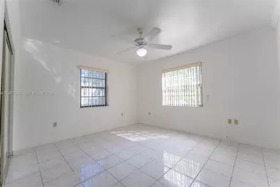 4350 SW 5th St, Miami, FL 33134 - Photo 11